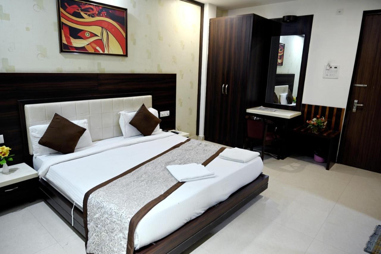 Hotel Badrika Inn Rewa Buitenkant foto