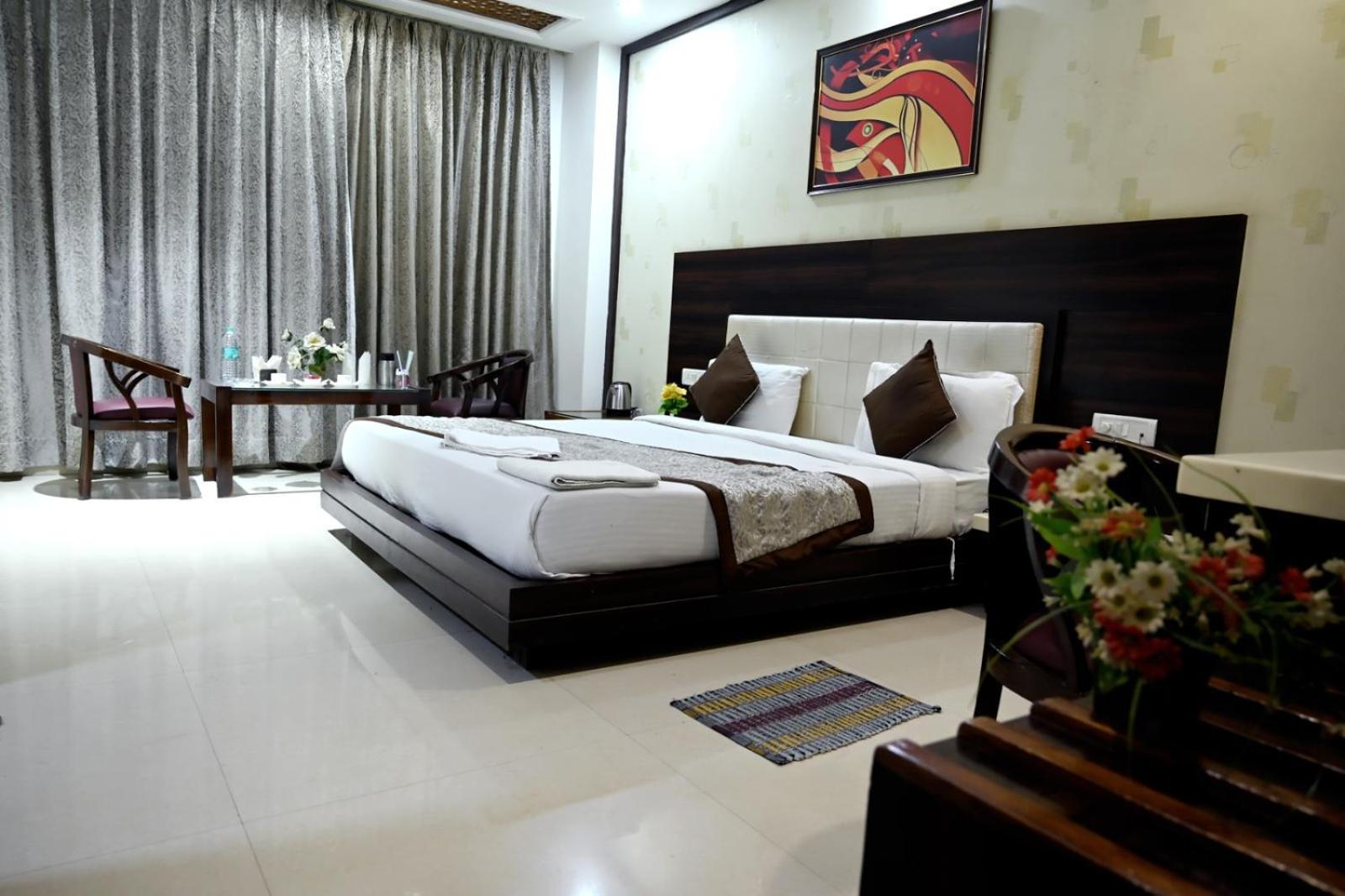 Hotel Badrika Inn Rewa Buitenkant foto