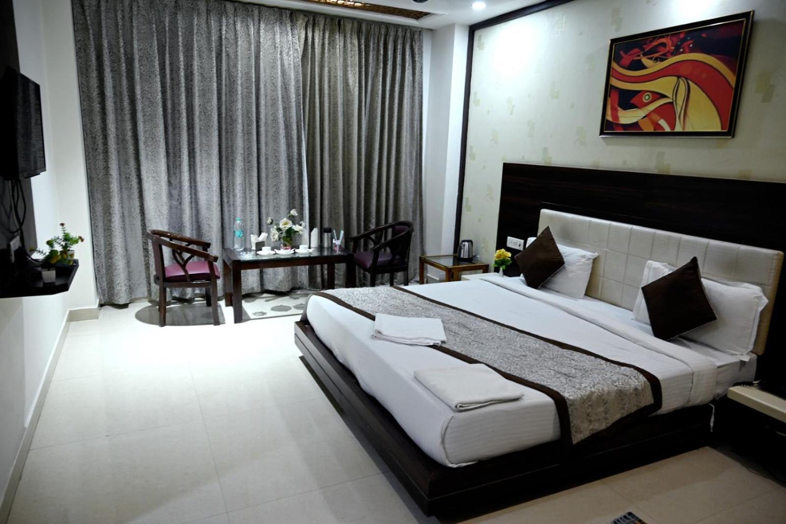Hotel Badrika Inn Rewa Buitenkant foto